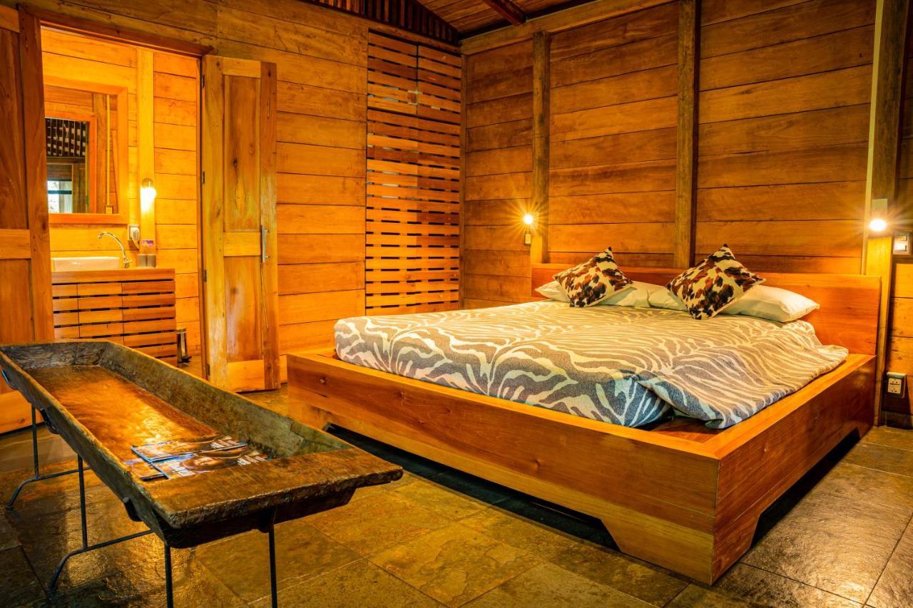 Hamadryade Lodge Puerto Misahuallí Buitenkant foto
